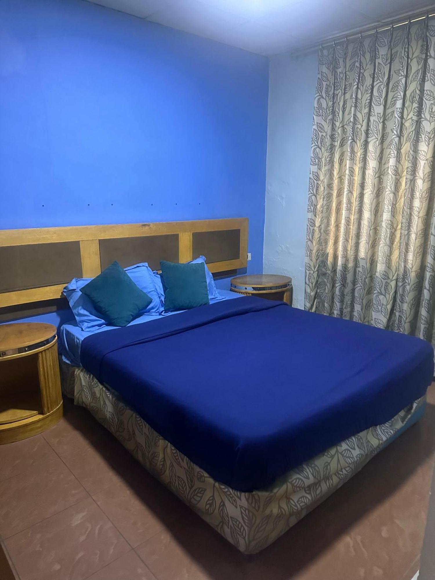 Conord Hotel Амман Экстерьер фото